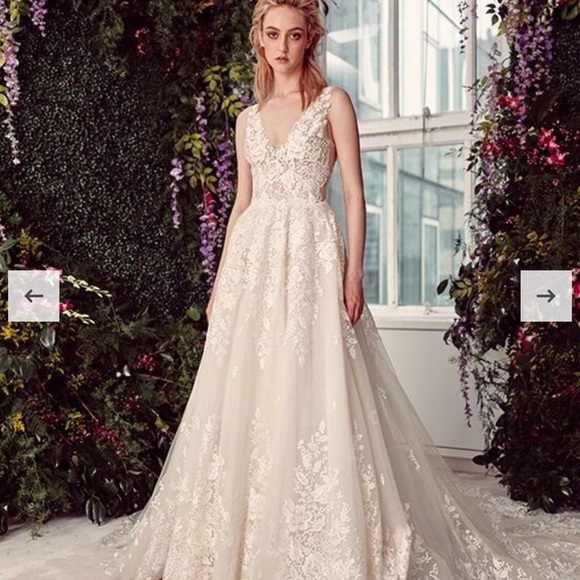 Ria Vinieris Dresses & Skirts - Rita Vinieris Avery beautiful wedding dress